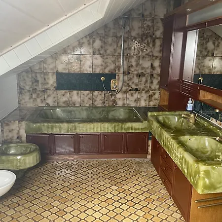 In Διαμέρισμα *